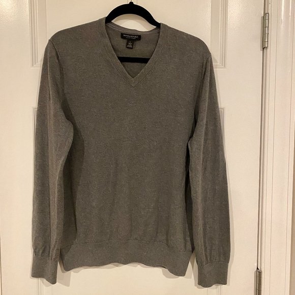 Banana Republic Grey V-Neck Sweater Lg - Picture 2 of 4